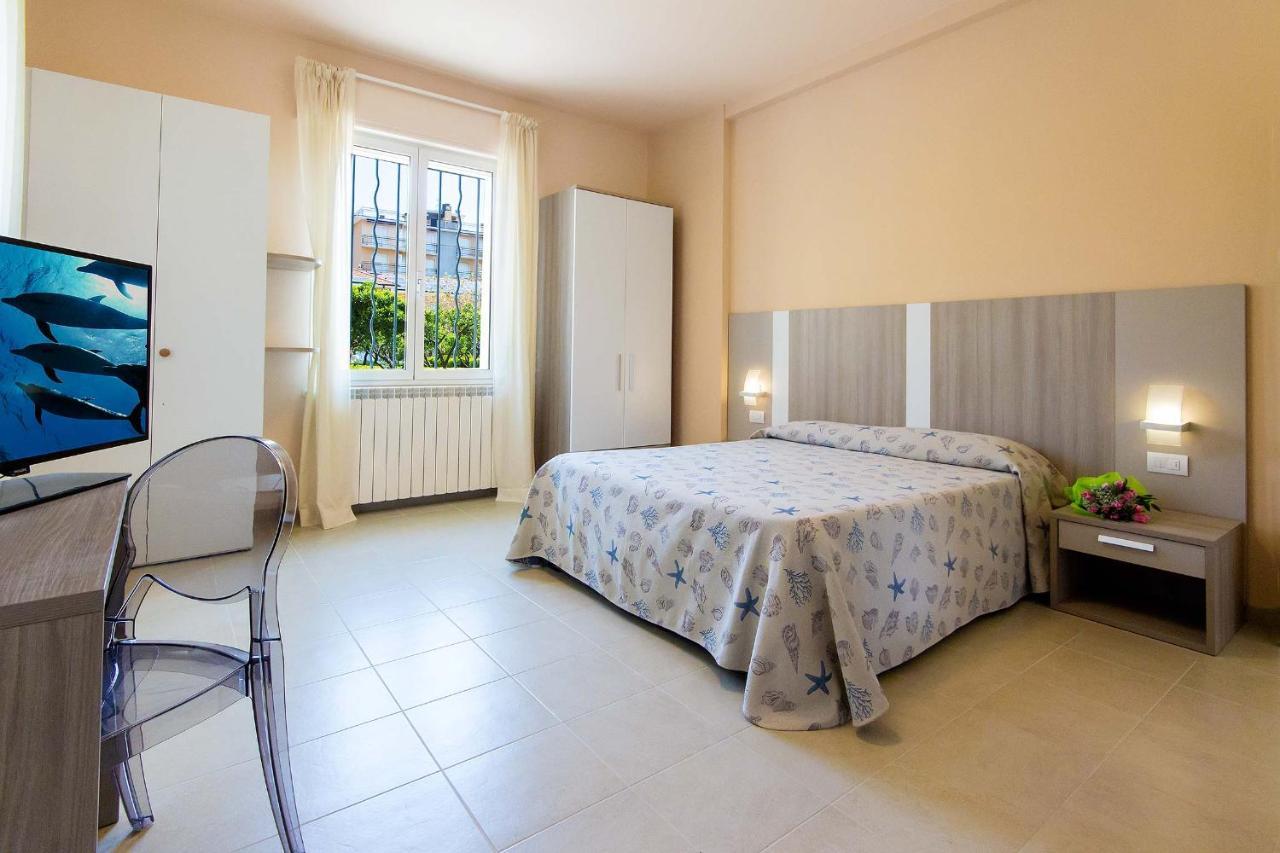 Hotel Villa San Giuseppe San Bartolomeo Al Mare Eksteriør billede