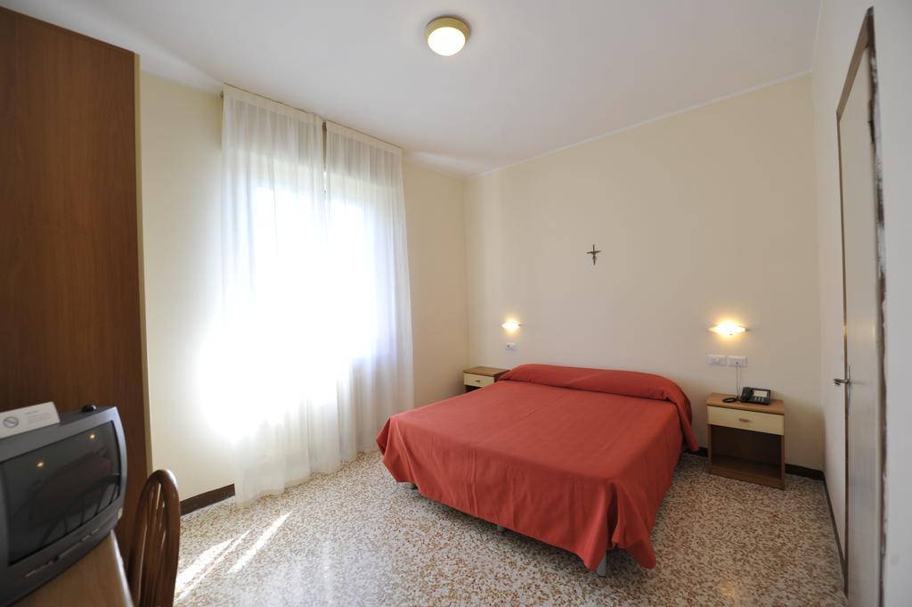 Hotel Villa San Giuseppe San Bartolomeo Al Mare Eksteriør billede