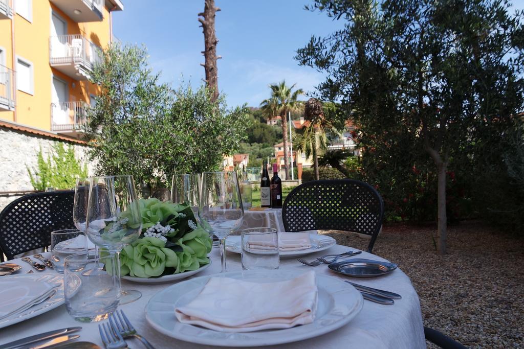 Hotel Villa San Giuseppe San Bartolomeo Al Mare Eksteriør billede