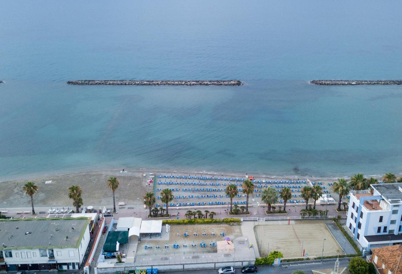 Hotel Villa San Giuseppe San Bartolomeo Al Mare Eksteriør billede